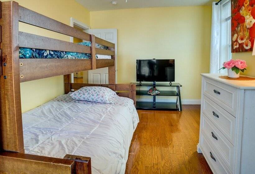 Inviting Connellsville Getaway W/ Deck!