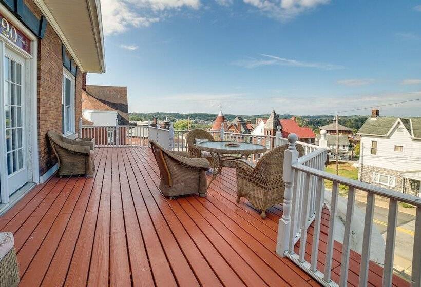 Inviting Connellsville Getaway W/ Deck!