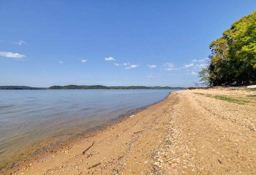 Lake Barkley Home W/ On Site Beach: Boat + Swim!
