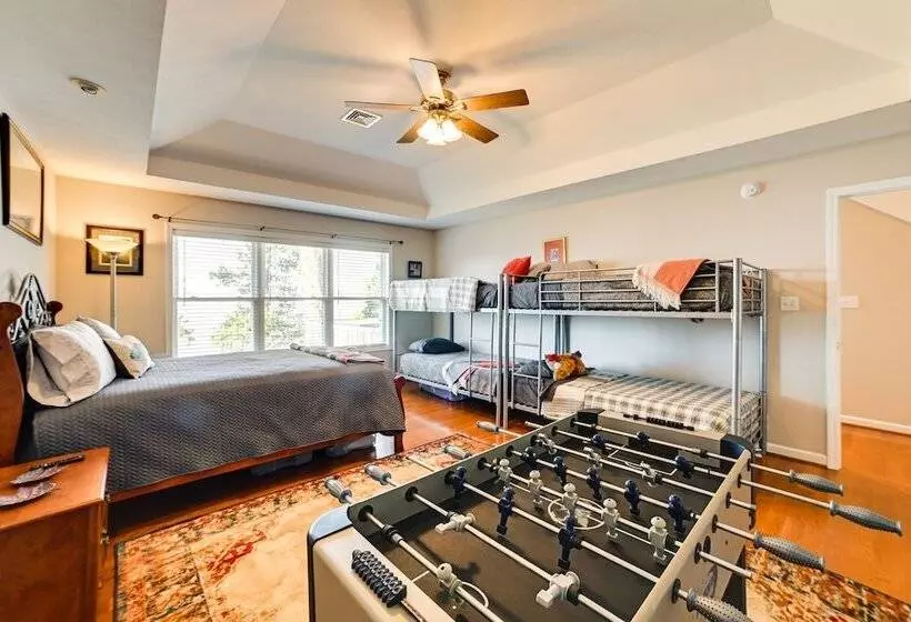 Lake Barkley Home W/ On Site Beach: Boat + Swim!