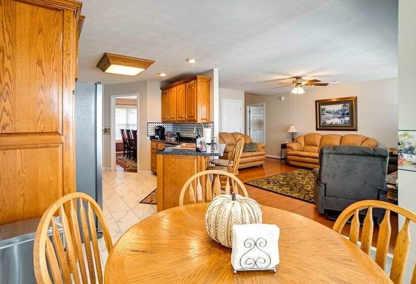 Lake Barkley Home W/ On Site Beach: Boat + Swim!