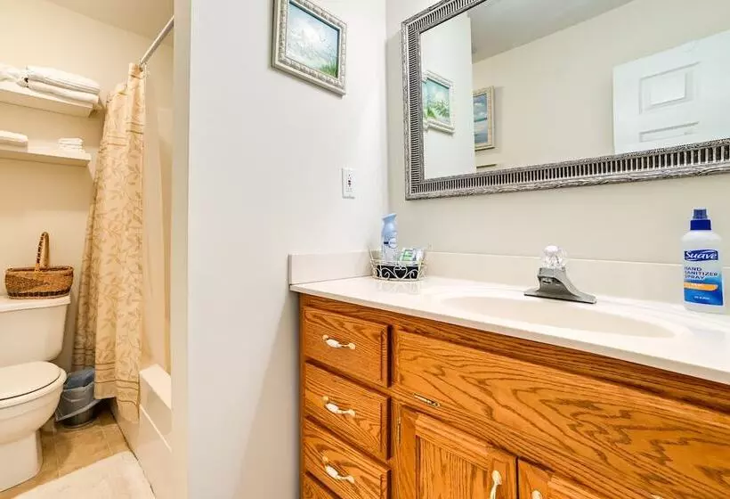 Lake Barkley Home W/ On Site Beach: Boat + Swim!