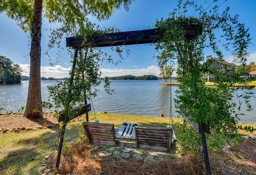 Lake Martin Retreat W/ Beach, Boat Dock + Fire Pit