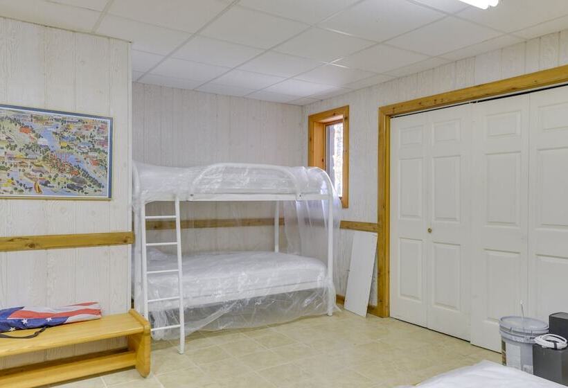 Lakefront Maryland Home Deck, Grill & Pool Table