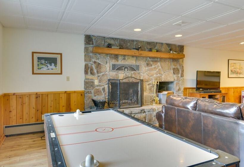 Lakefront Maryland Home Deck, Grill & Pool Table