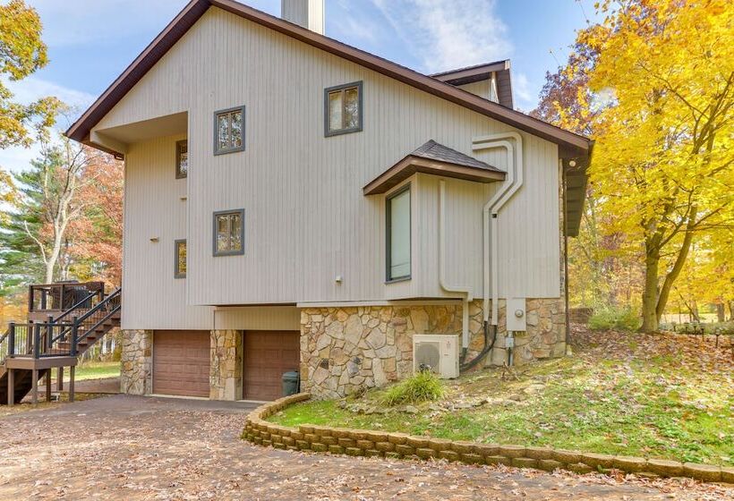 Lakefront Maryland Home Deck, Grill & Pool Table