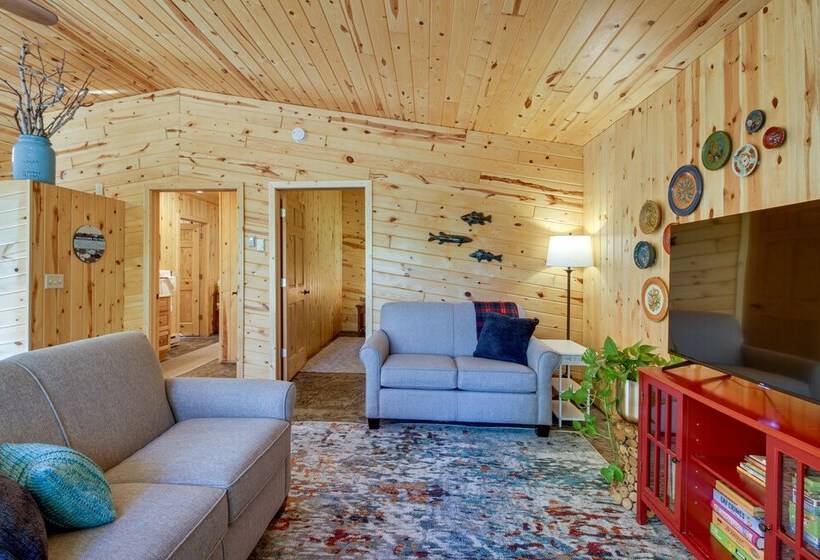 Lakefront Paradise With Private Boat Dock & Patio