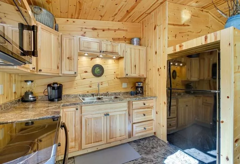 Lakefront Paradise With Private Boat Dock & Patio