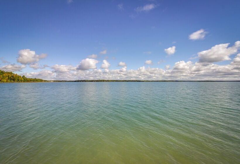 Lakefront Paradise With Private Boat Dock & Patio