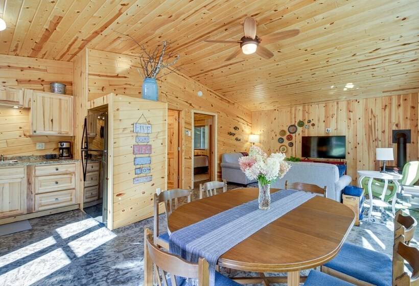 Lakefront Paradise With Private Boat Dock & Patio