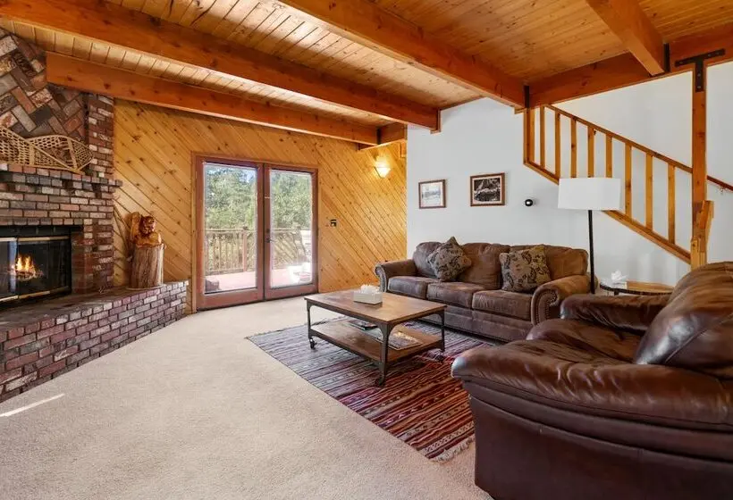 Little Bear Lodge