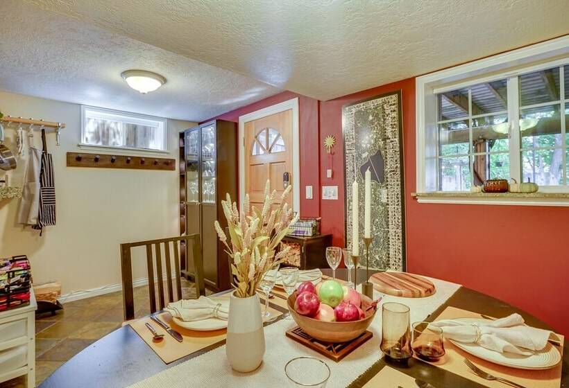 Lovely Salt Lake City Cottage W/ Outdoor Space!