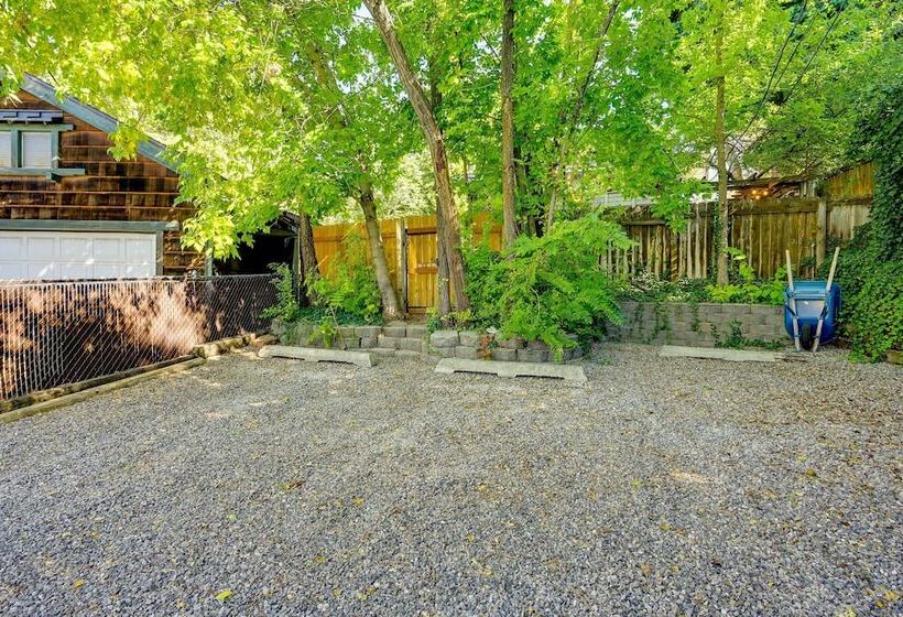 Lovely Salt Lake City Cottage W/ Outdoor Space!