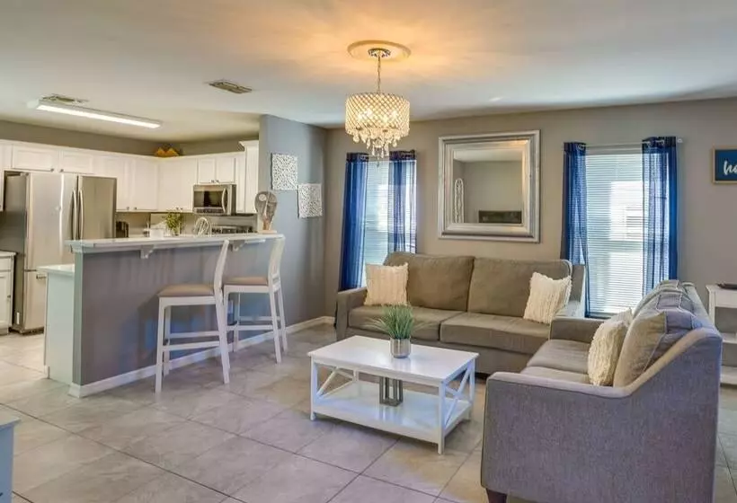 Private Pool: Family Home In Southern Dunes