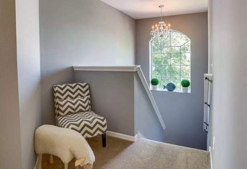 Private Pool: Family Home In Southern Dunes