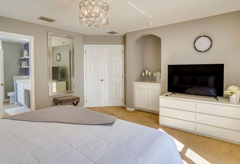 Private Pool: Family Home In Southern Dunes