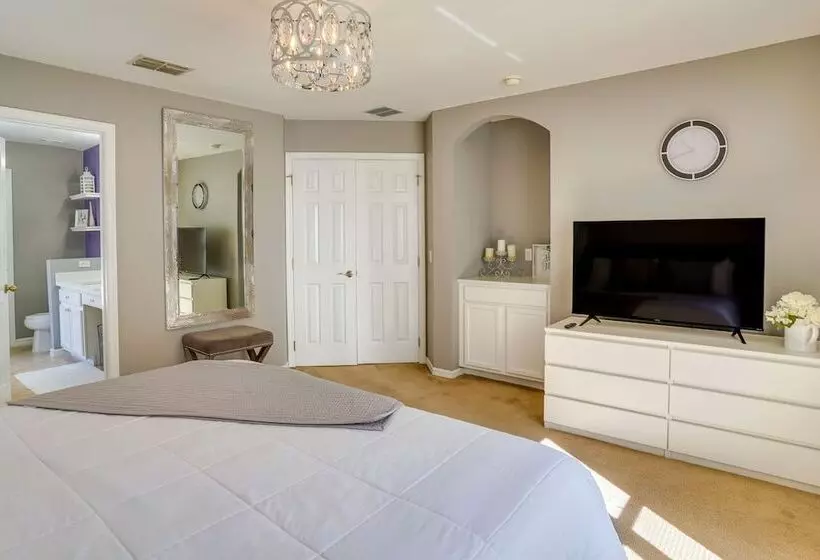 Private Pool: Family Home In Southern Dunes