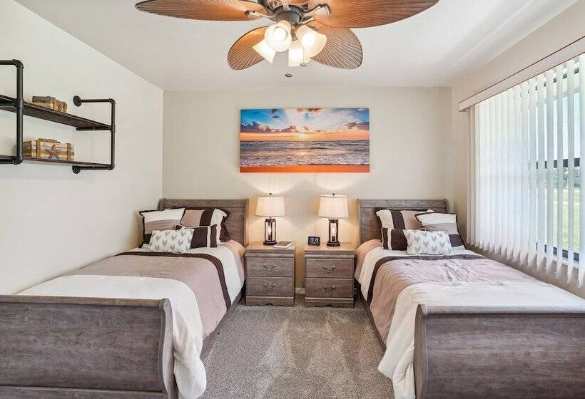 Luxurious Florida Home W/ Pool & Canal Access