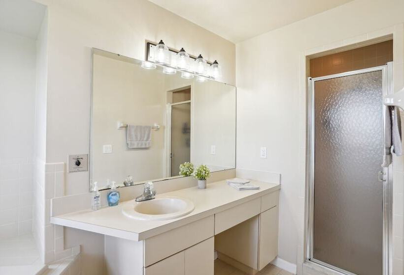 Luxurious Florida Home W/ Pool & Canal Access