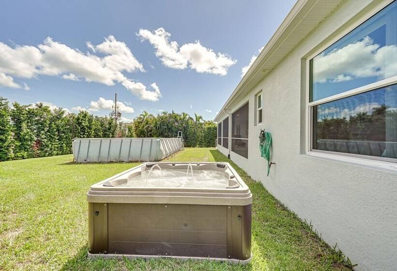 Marco Island Home W/ Heated Pool + Screened Lanai!