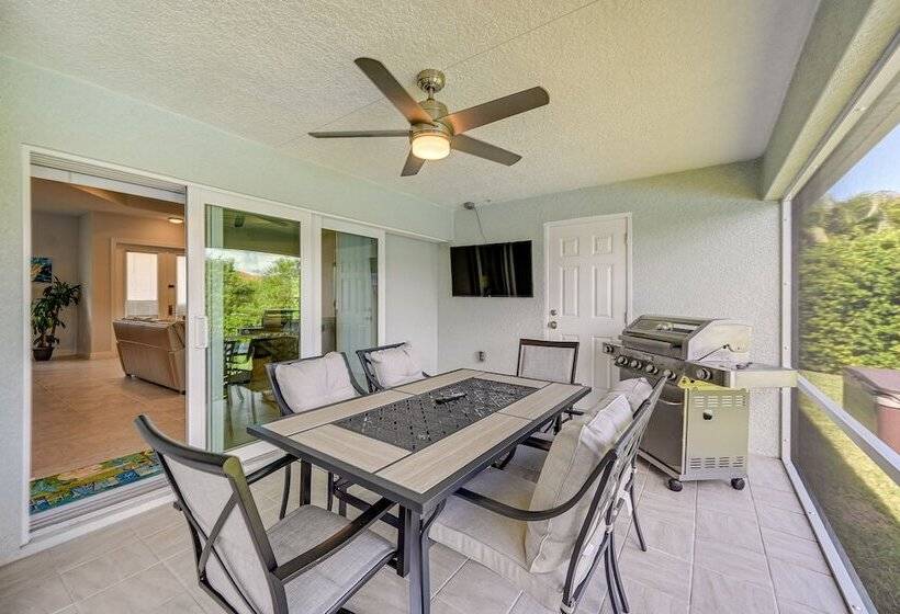 Marco Island Home W/ Heated Pool + Screened Lanai!