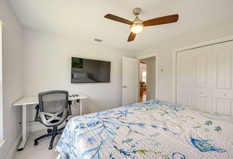 Marco Island Home W/ Heated Pool + Screened Lanai!