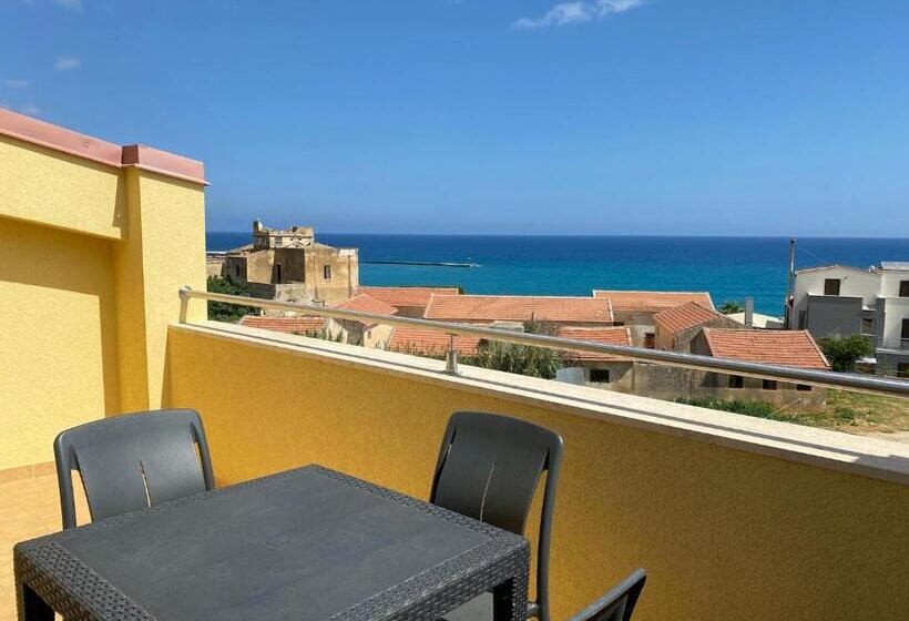 Marina Di Petrolo Apartments