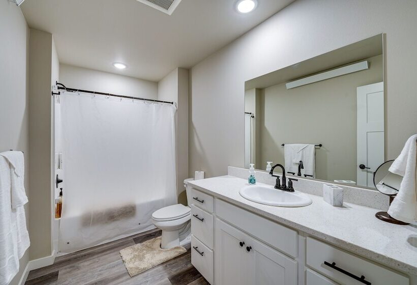 Modern Blaine Vacation Rental, 33 Mi To Vancouver!