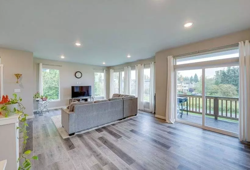 Modern Blaine Vacation Rental, 33 Mi To Vancouver!