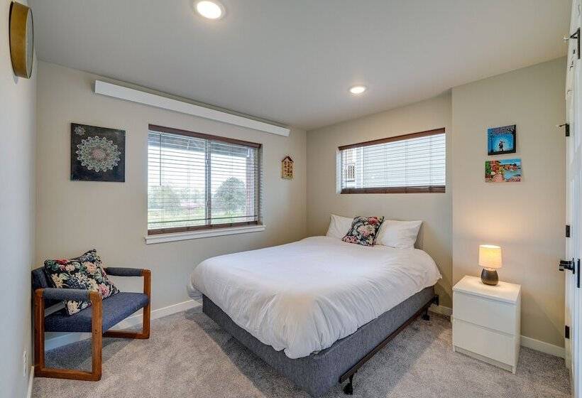 Modern Blaine Vacation Rental, 33 Mi To Vancouver!