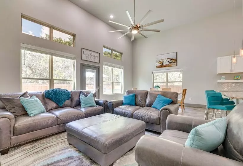 Modern Canyon Lake Vacation Home W/ Furnished Deck