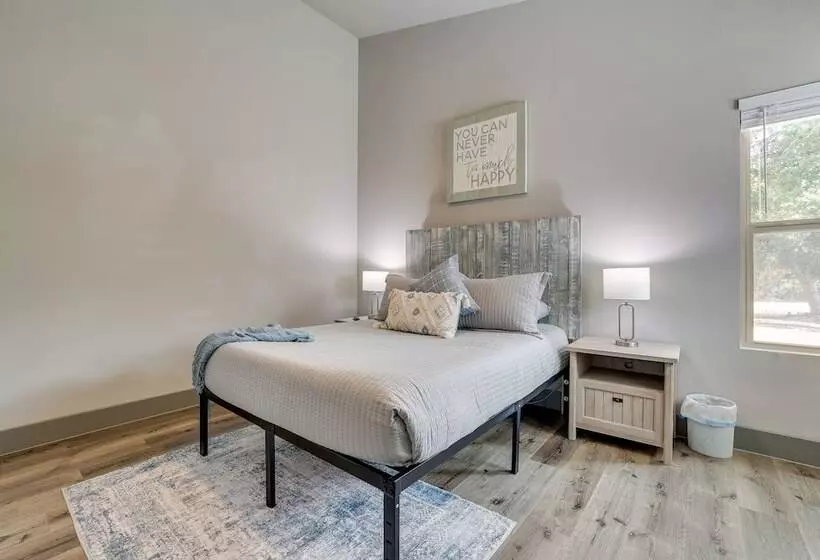 Modern Canyon Lake Vacation Home W/ Furnished Deck