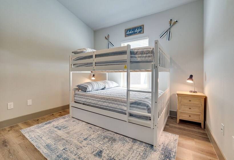 Modern Canyon Lake Vacation Home W/ Furnished Deck