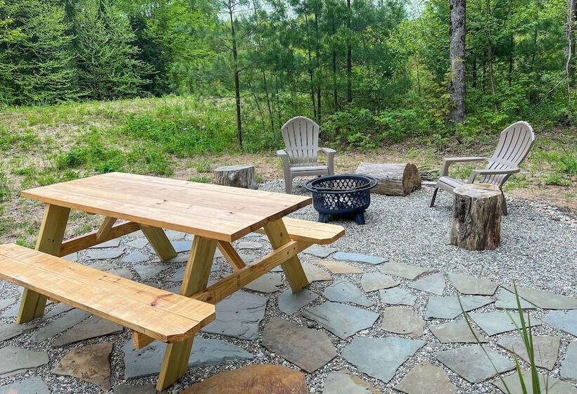 Modern Mountain Home Near Smugglers Notch & Stowe