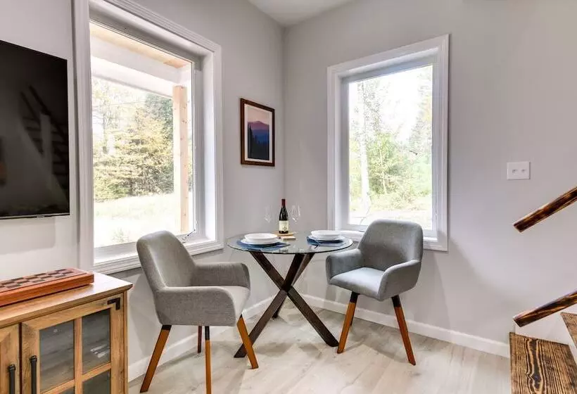 Modern Mountain Home Near Smugglers Notch & Stowe