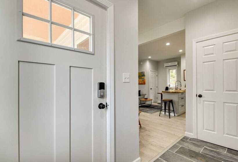 Modern Mountain Home Near Smugglers Notch & Stowe