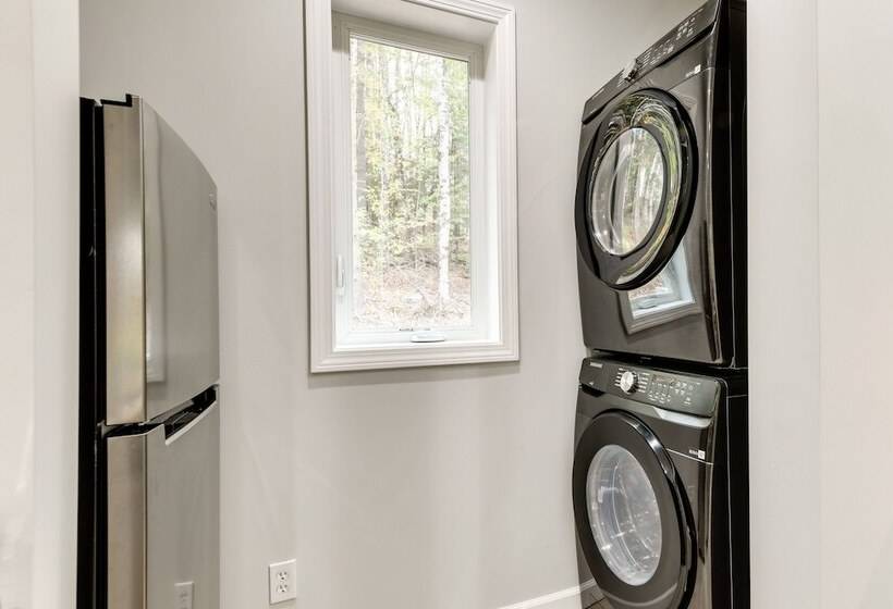 Modern Mountain Home Near Smugglers Notch & Stowe