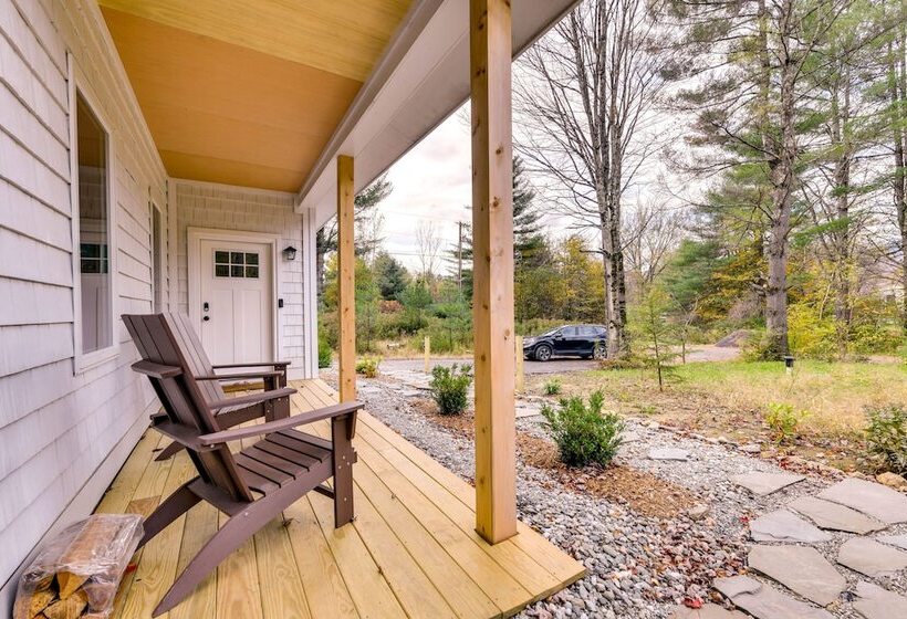 Modern Mountain Home Near Smugglers Notch & Stowe