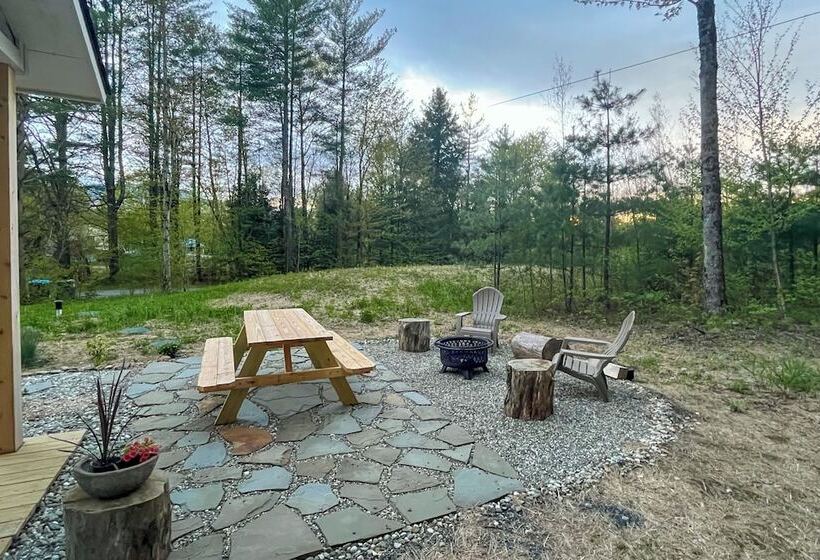 Modern Mountain Home Near Smugglers Notch & Stowe