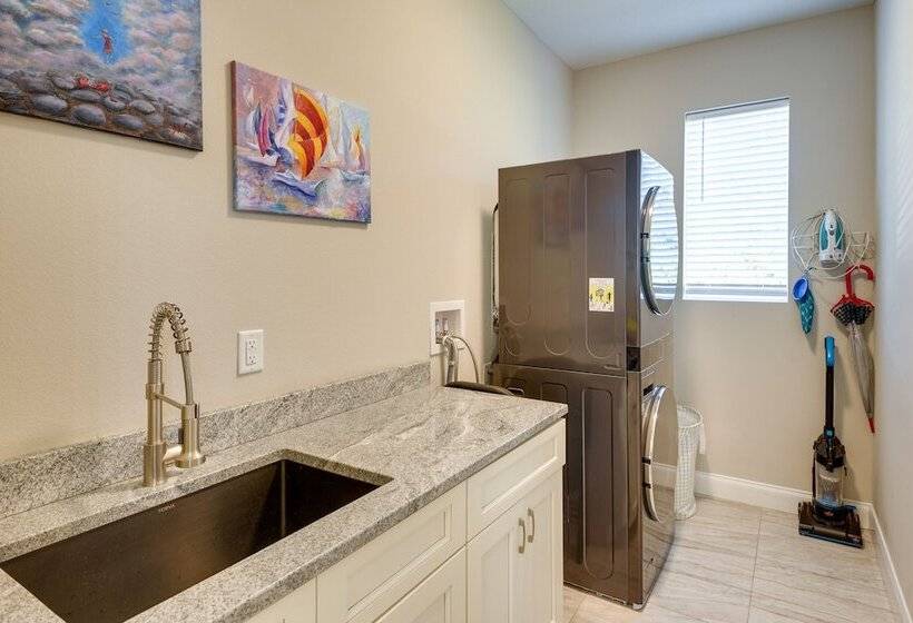 Palm Coast Paradise: Pool, Spa & Outdoor Kitchen