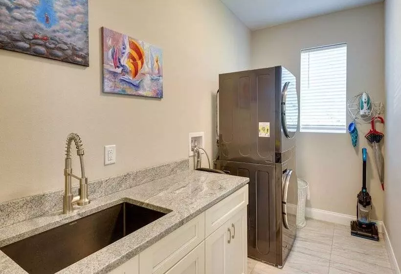 Palm Coast Paradise: Pool, Spa & Outdoor Kitchen