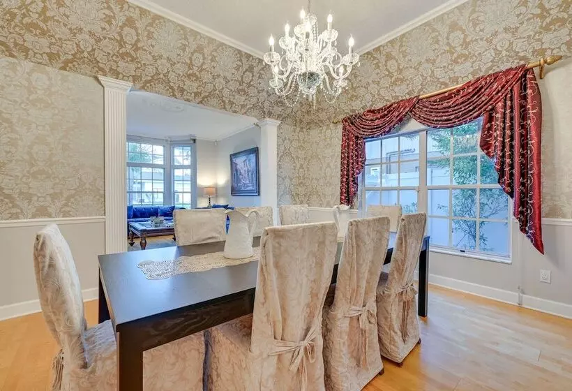Palm Harbor Vacation Rental: 7 Mi To Beach!