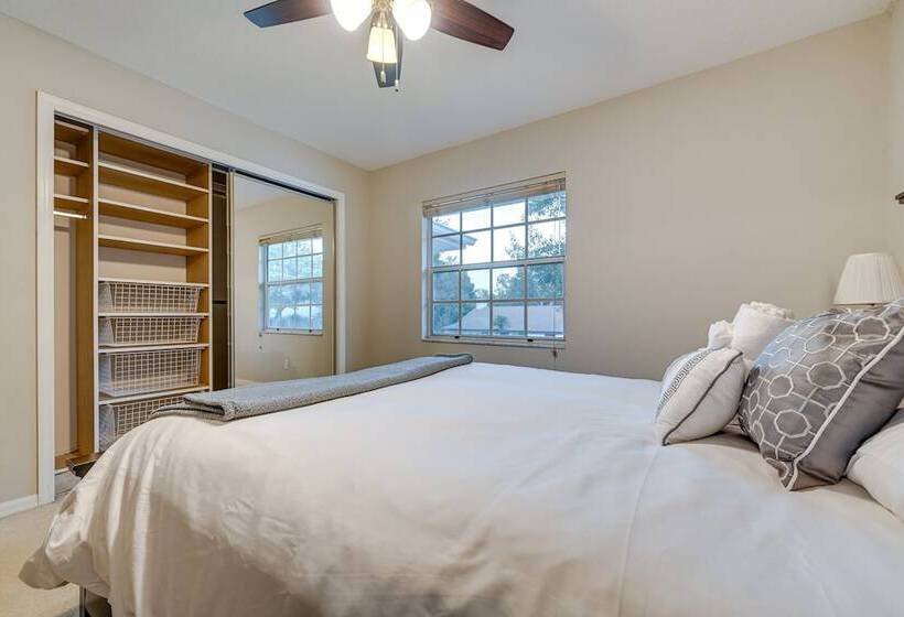 Palm Harbor Vacation Rental: 7 Mi To Beach!