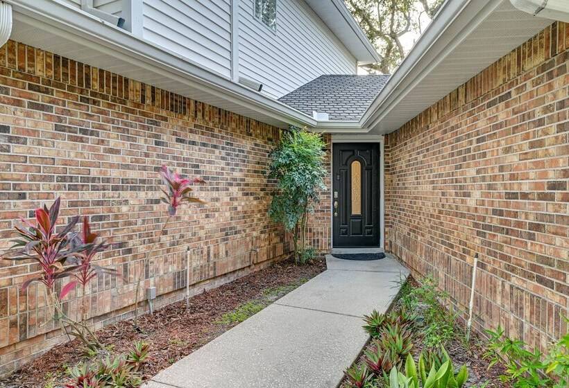 Palm Harbor Vacation Rental: 7 Mi To Beach!