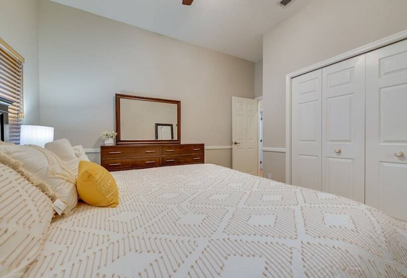 Palm Harbor Vacation Rental: 7 Mi To Beach!