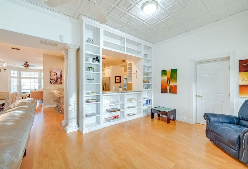 Palm Harbor Vacation Rental: 7 Mi To Beach!