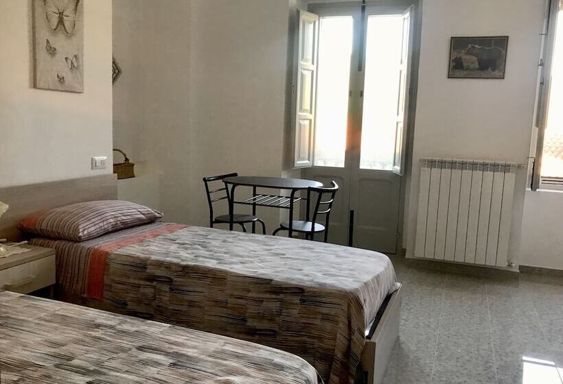 Пансион I 3 Falchi Bed & Breakfast