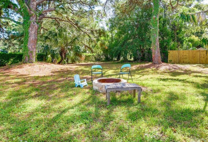 Pet Friendly Sarasota Home: 2 Mi To Bayfront Park!