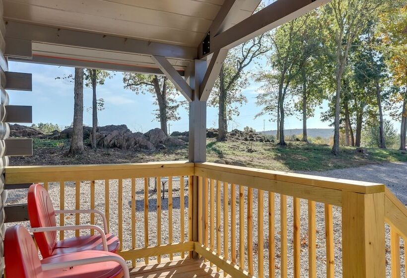 Quiet Caledonia Cabin: 18 Mi To Council Bluff Lake