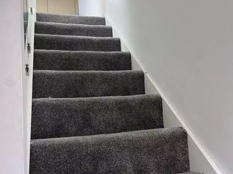 Residenssi Modern Newly Renovated 3 Story House In Ebbw Vale